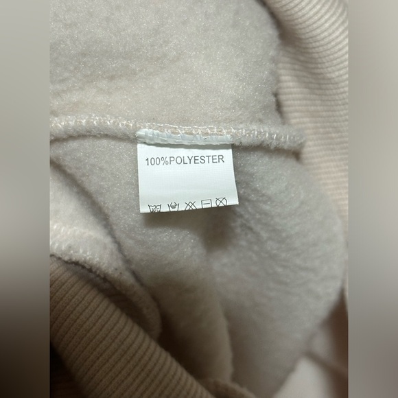 Morgan Wallen Hit Songs Cream Sweatshirt Size Small (S) - Picture 3 of 4